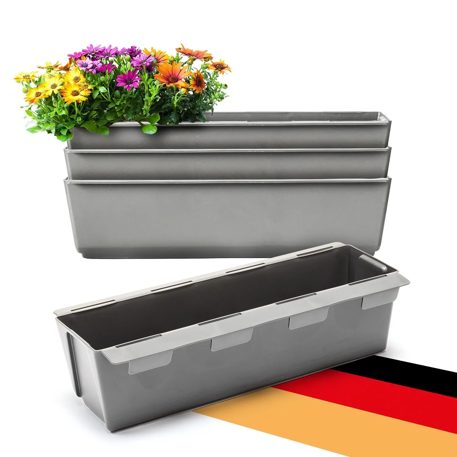 4 graue rechteckige Paletten Blumenkästen mit Hängesystem, einer bepflanzt mit bunten Blumen. Ideal für Europaletten.