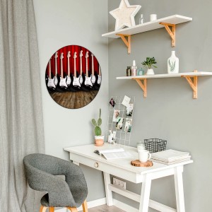 Runde, schwarze Magnettafel mit E-Gitarren Motiv als Wanddeko.