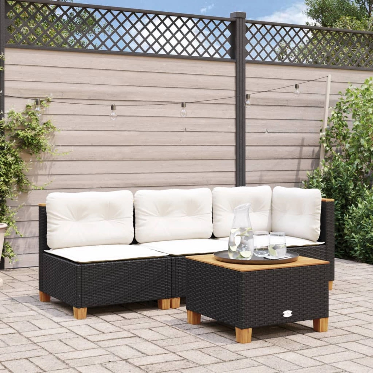 Schwarzer vidaXL Gartentisch aus Rattan und Akazienholz, 55x55x36 cm.
