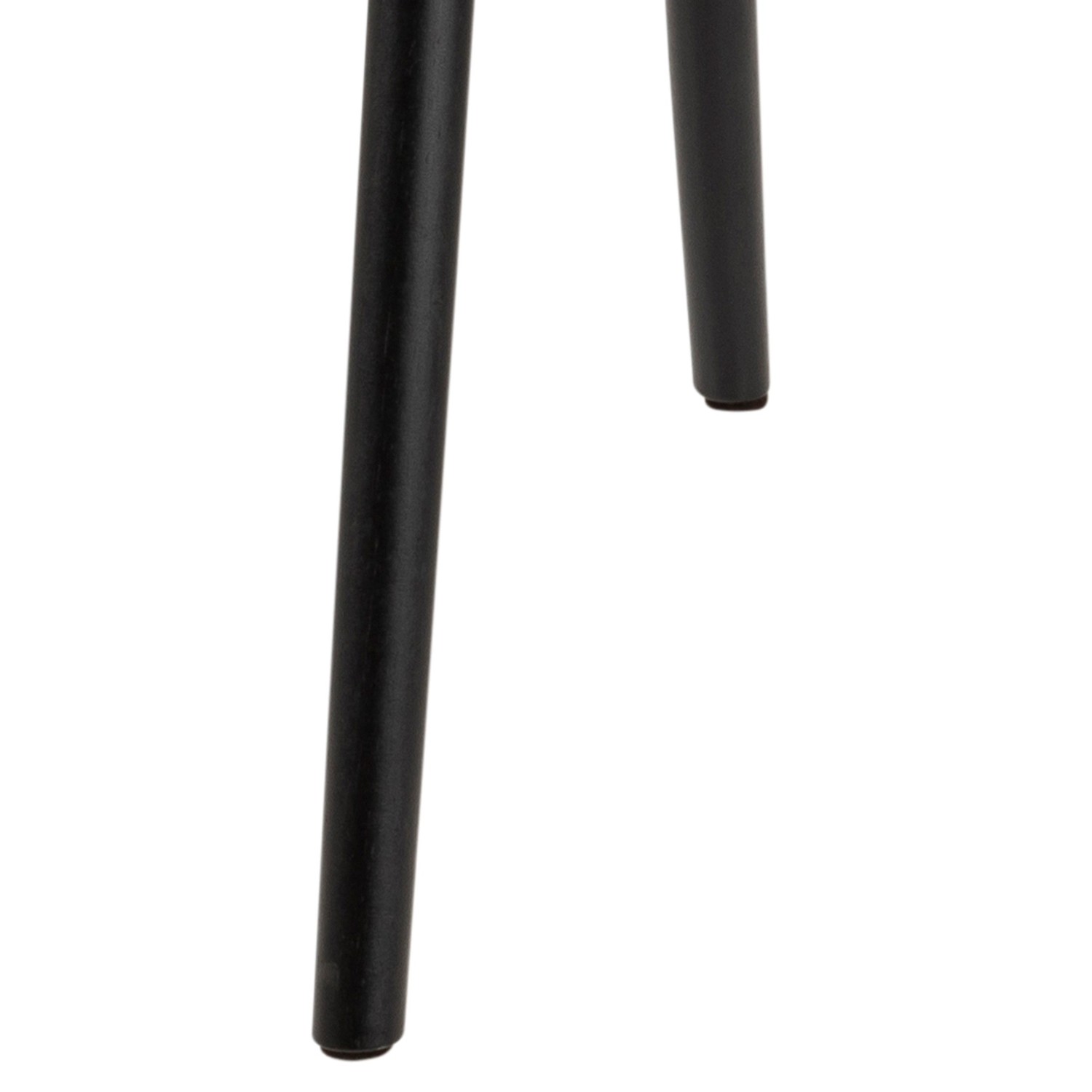 Detailaufnahme: Schwarze Stuhlbeine des ebuy24 Bali Esszimmerstuhls.