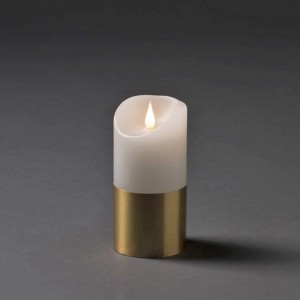 Konstsmide LED-Echtwachskerze, weiß mit Messingfuß und Timer, 15,5 cm hoch. Weihnachtsdeko für Innen.