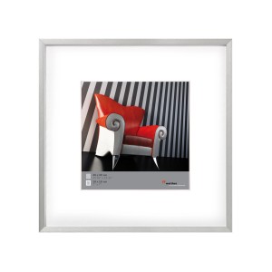 Quadratischer, silberner Aluminium Bilderrahmen 20x20 cm von walther design mit Passepartout.