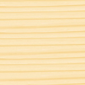 Nahaufnahme von behandeltem, hellem Holz mit sichtbarer Maserung, geschützt durch Xyladecor Holzschutz-Lasur.