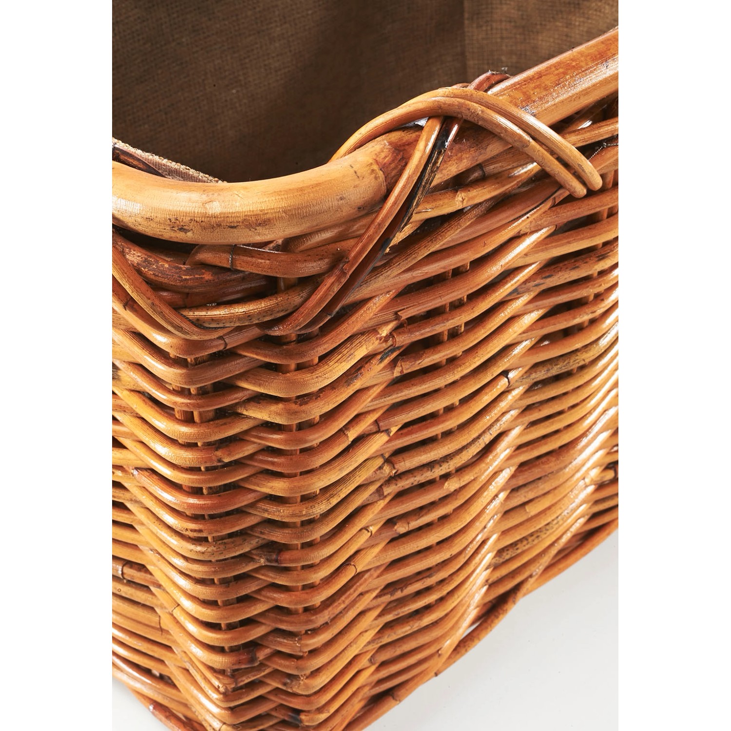 Kobolo Holztrage aus Rattan mit Leineneinsatz für Kaminholz.