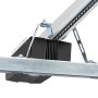 Detailaufnahme des IsoMatic Garagentorantriebs mit Kette und Befestigung.