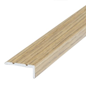 Selbstklebendes Dalsys Treppenkantenprofil in Eiche, 135cm lang, zum Schutz der Treppenstufen.