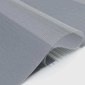 Detailaufnahme: Dunkelgraues Sekey Doppelrollo, blickdicht, 80x100cm, Zebra-Design.
