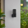 Moderne Lindby Außenwandleuchte Heulo aus Aluminium, schwarz, spritzwassergeschützt.