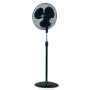 Schwarzer VORTICE Standventilator Gordon C40 mit verstellbarer Höhe und drei Geschwindigkeiten.