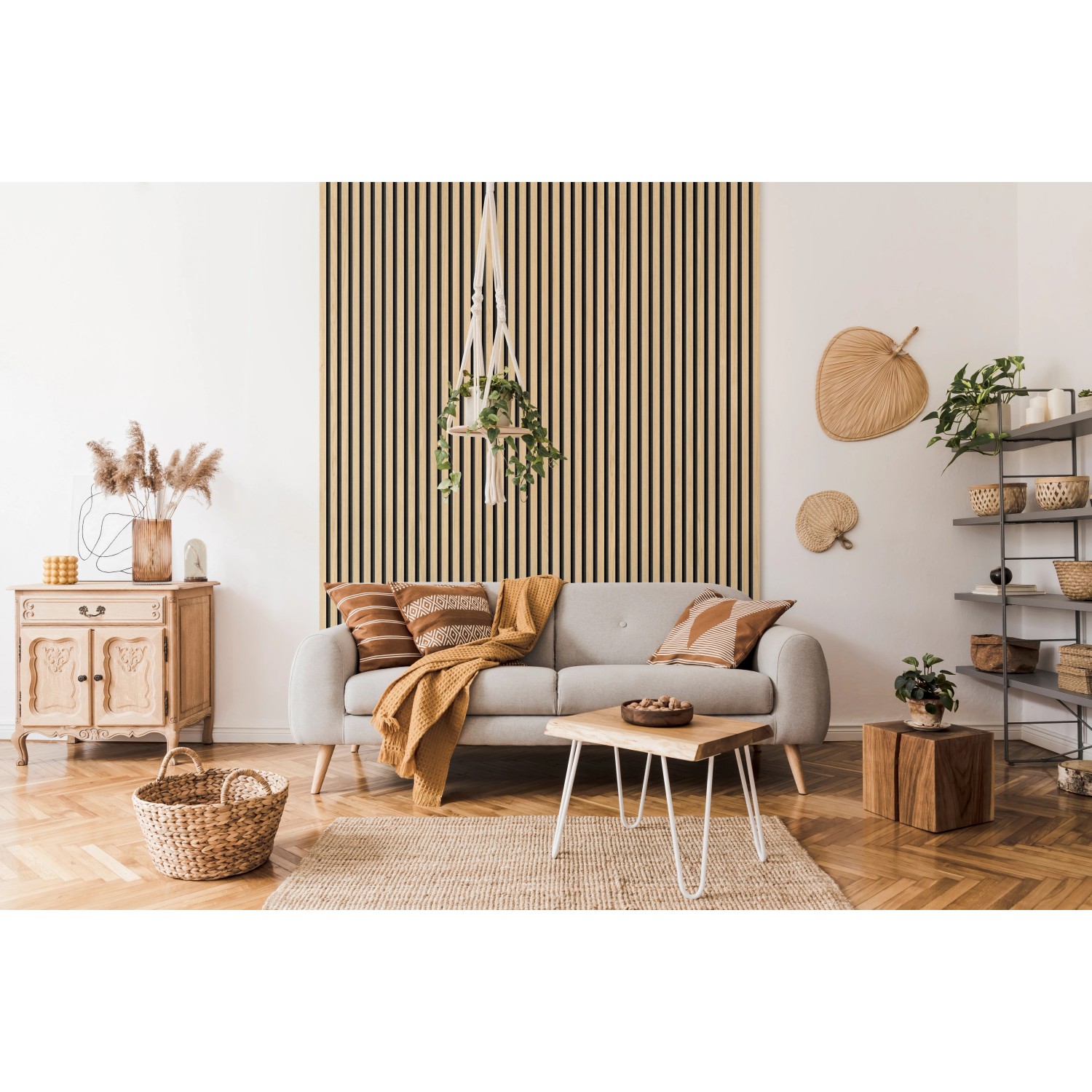 Wohnraum mit Grosfillex Wandverkleidung Element 3D Optik Linio Ash hinter Couch.