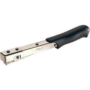 RAPID Hammertacker PRO R19E aus Stahl, silberfarben, mit schwarzem Griff. Robustes Werkzeug für schnelles Heften.