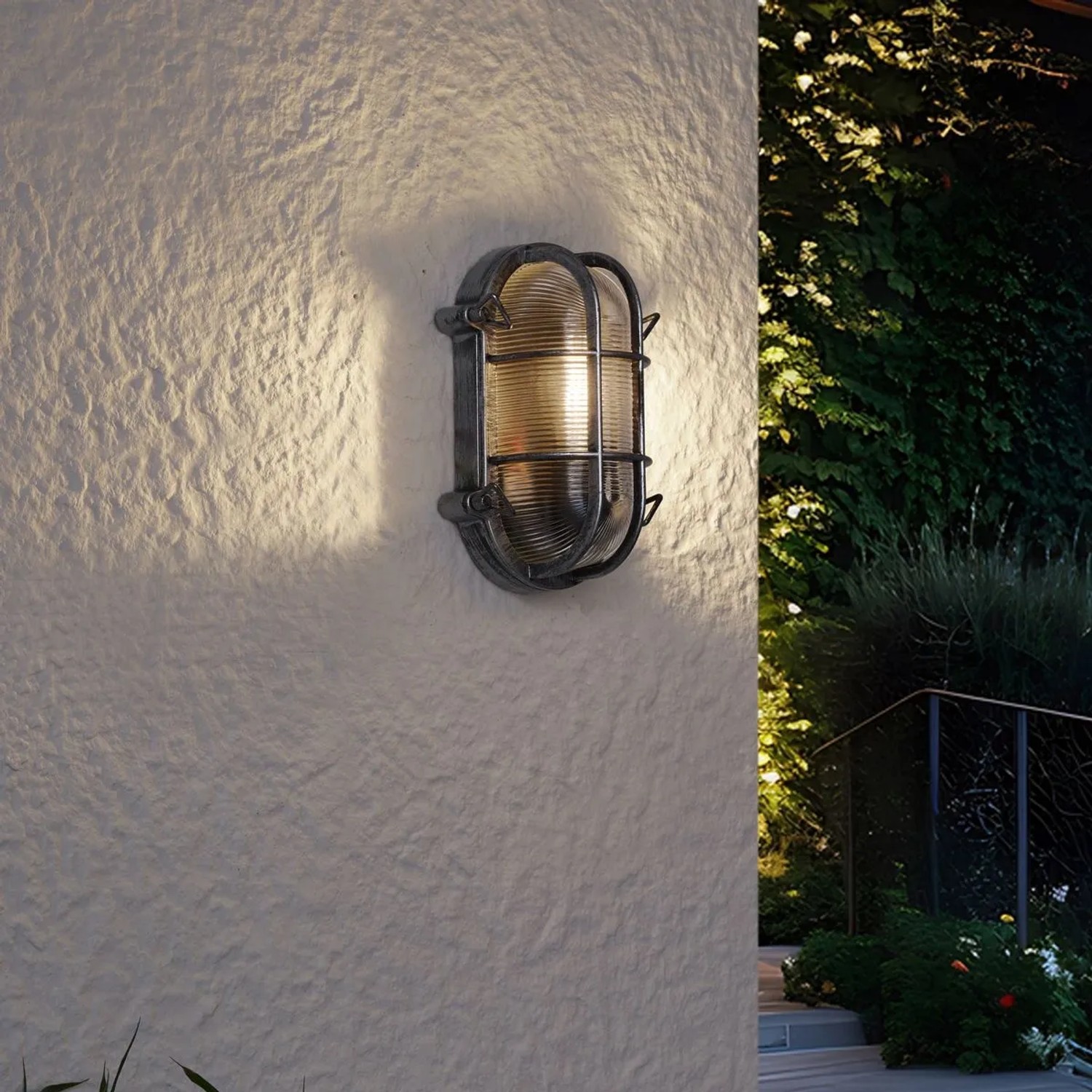QAZQA Außenwandleuchte Silber Oval IP44 Noutica