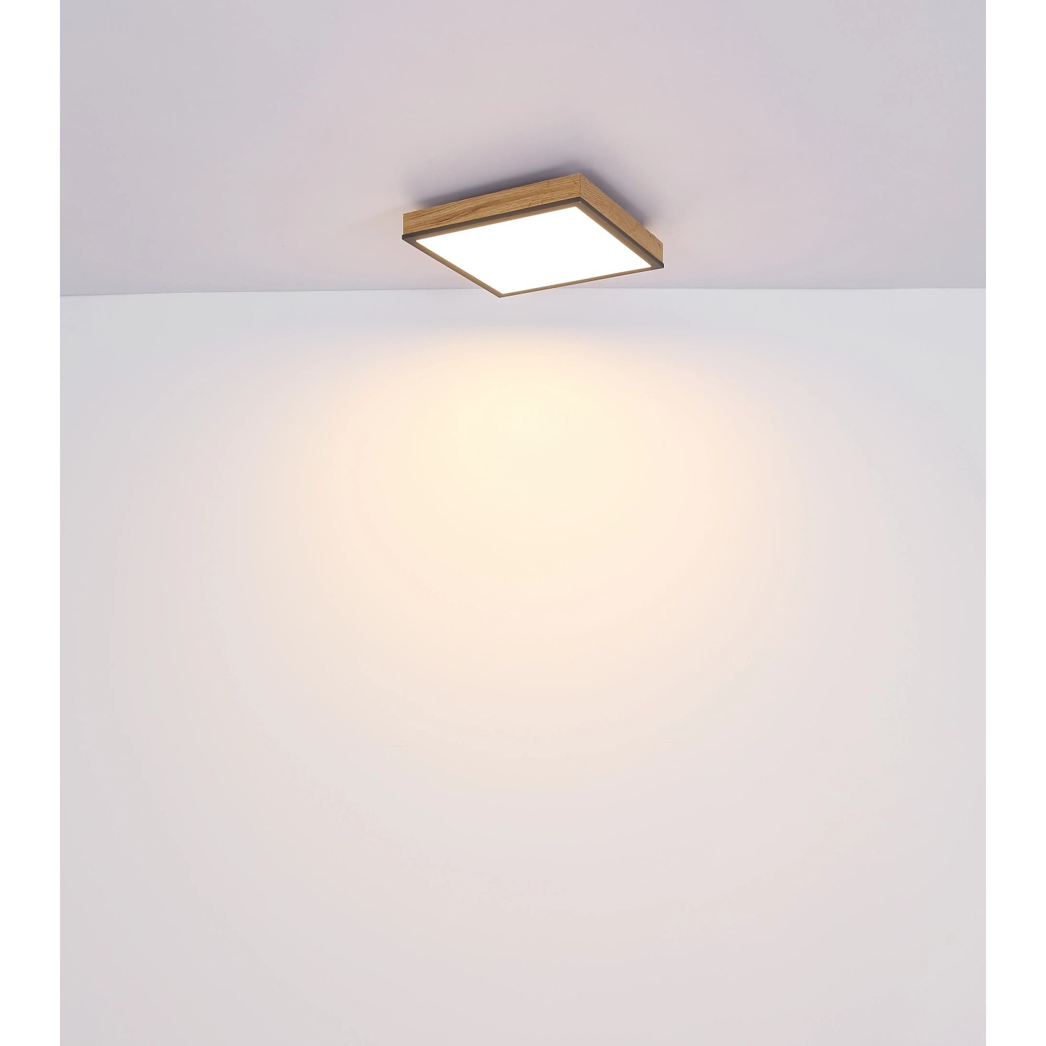 Rechteckige LED Deckenleuchte Doro (80 cm) in Eichenoptik mit Aluminiumrahmen.