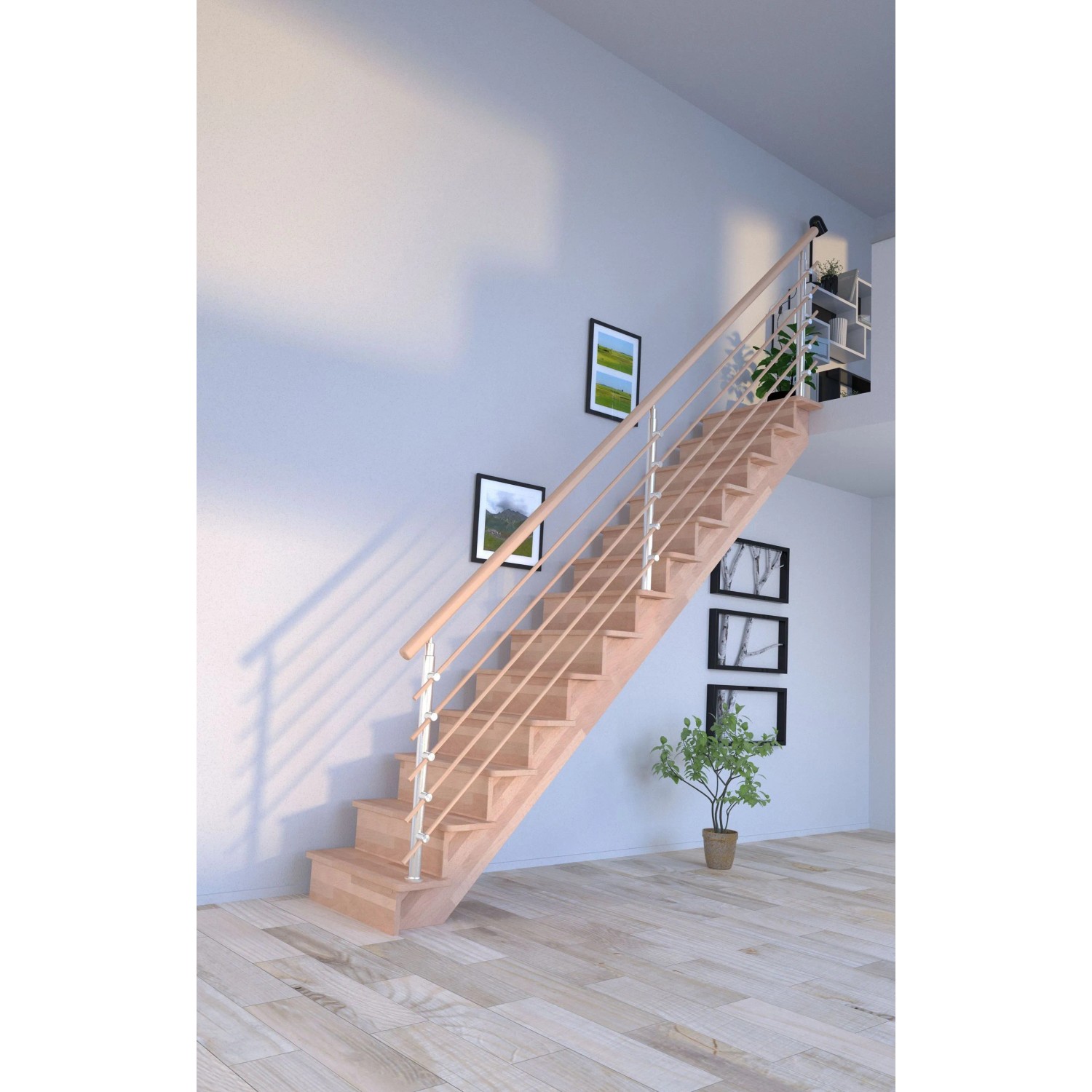 Helle, gerade Buchenholztreppe Lindos mit Design-Geländer und Setzstufen im Innenraum.