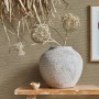 Beige-gelbe Marburg Vliestapete mit Gewebestruktur und Textiloptik im modernen Wohnraum.