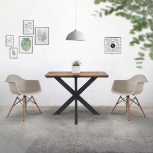 Esstisch mit schwarzem ML-Design Spider Tischgestell im X-Design. Kreuzgestell aus Metall.