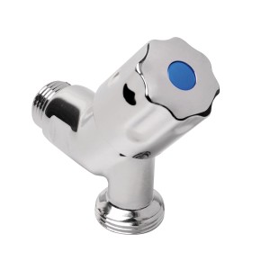 Kurzes, verchromtes Kirchhoff GA-Wandventil für den Sanitärbereich mit 1/2 und 3/4 Zoll Anschluss.