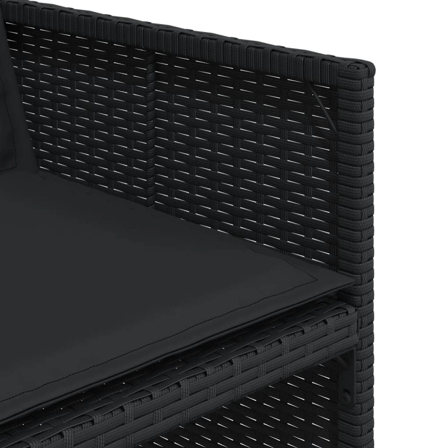 Detailaufnahme: Schwarzer Gartenstuhl aus Polyrattan mit Kissen, Teil der vidaXL Essgruppe.