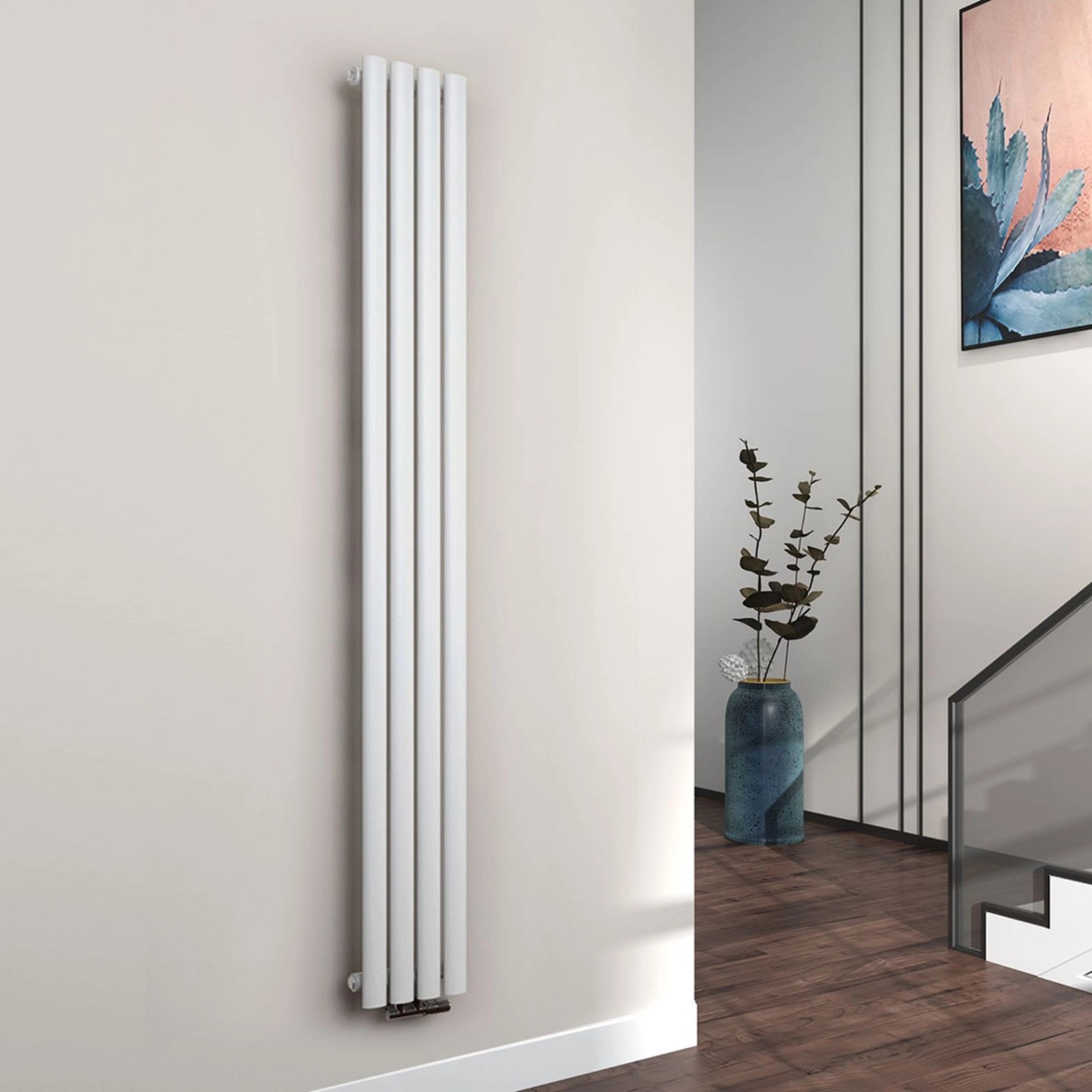 Weißer Emke Oval Röhrenheizkörper (24x180cm) an Wand montiert. Paneelheizkörper für Warmwasserbetrieb.