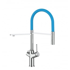 VIZIO 3-Wege Küchenarmatur, verchromt/hellblau, mit schwenkbarem Auslauf und Handbrause.