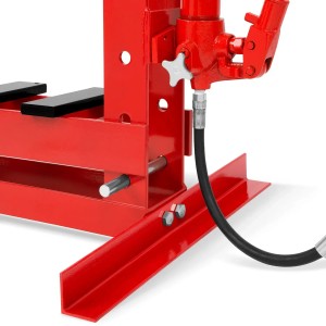 Detailaufnahme der roten EBERTH Hydraulik Werkstattpresse 10T mit Manometer und Hydraulikzylinder.