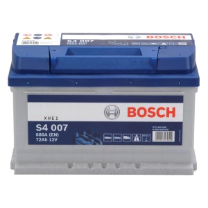 Bosch S4 007 Autobatterie, 72 Ah, für PKW. Zuverlässige Starterbatterie mit blauer Abdeckung und Tragegriff.