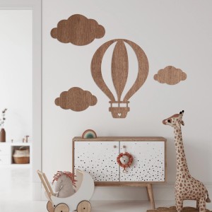 Wanddeko Ballon mit Wolken aus Holz, Mahagoni Furnier, 54,5x74,3 cm. Kinderzimmer Deko.