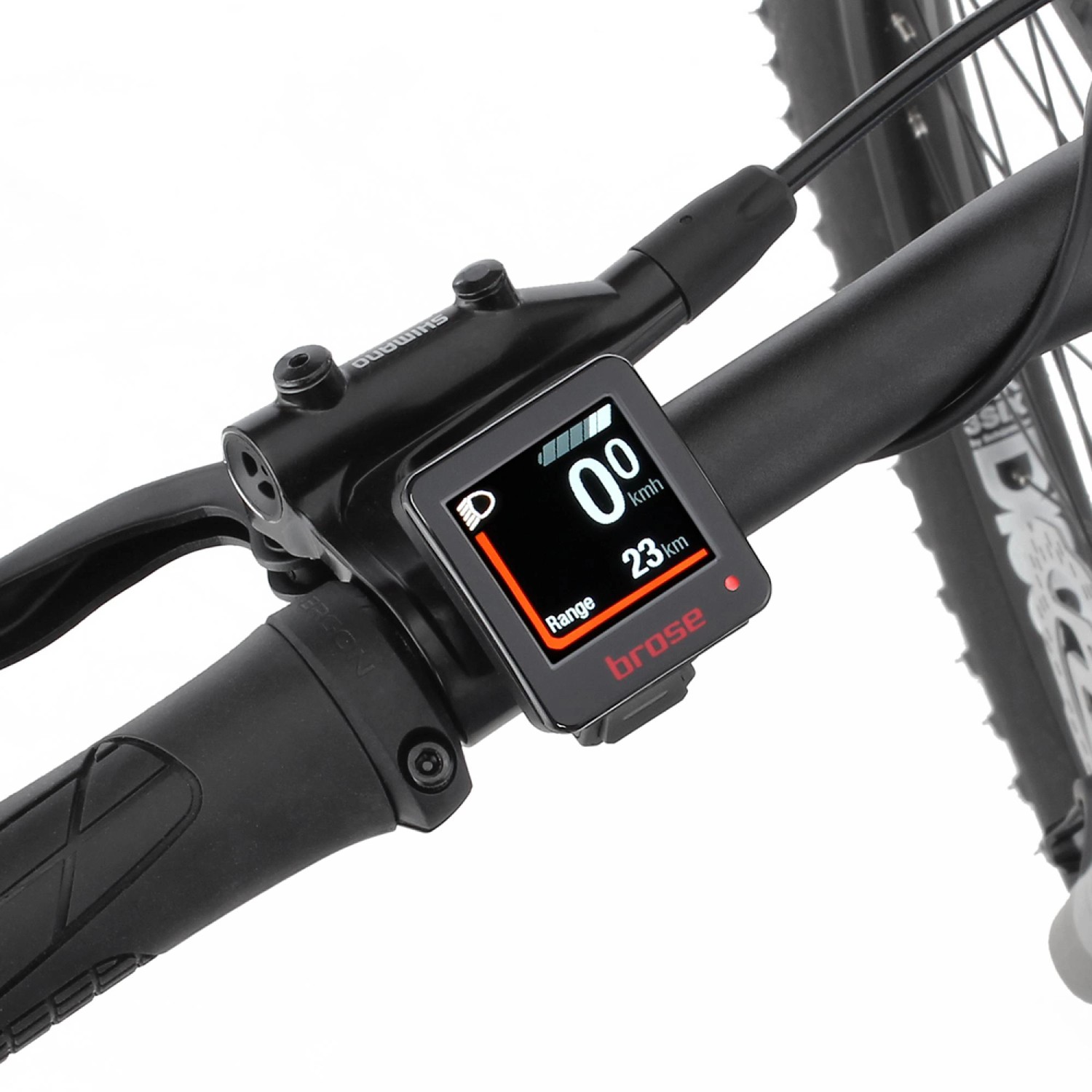 Detailaufnahme des Brose Displays am Fischer E-Bike Montis 6.0i, das Geschwindigkeit und Reichweite anzeigt.