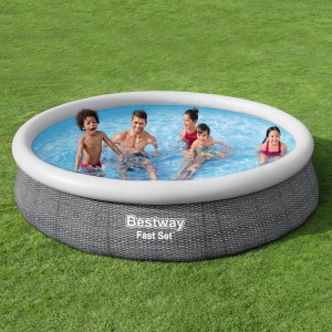 Bestway Fast Set Pool, Ø 366 cm, mit Familie im Wasser, Rattan-Optik, Quick-Up Pool.