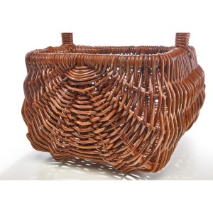 Kobolo Einkaufskorb EDA aus Rattan in Lacak, handgeflochtener Korb mit Henkel für Badaccessoires.