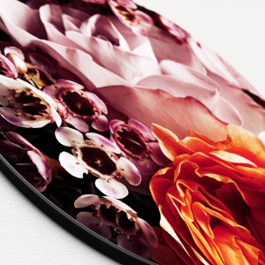 Rundes Glasbild Baroque Flowers I, 30x30 cm, mit floralem Muster in Rosa- und Orangetönen.