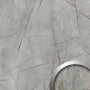Graues Wandpaneel in Steinoptik. WALLFACE Limestone Grey, matt und mit abstraktem Muster.
