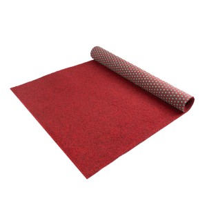 Gerollter, roter Primaflor Rasenteppich mit Noppen für Balkon & Terrasse.