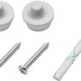 Montagematerial für graue Kellerleuchte Oval: Dübel, Schrauben und Kabel.