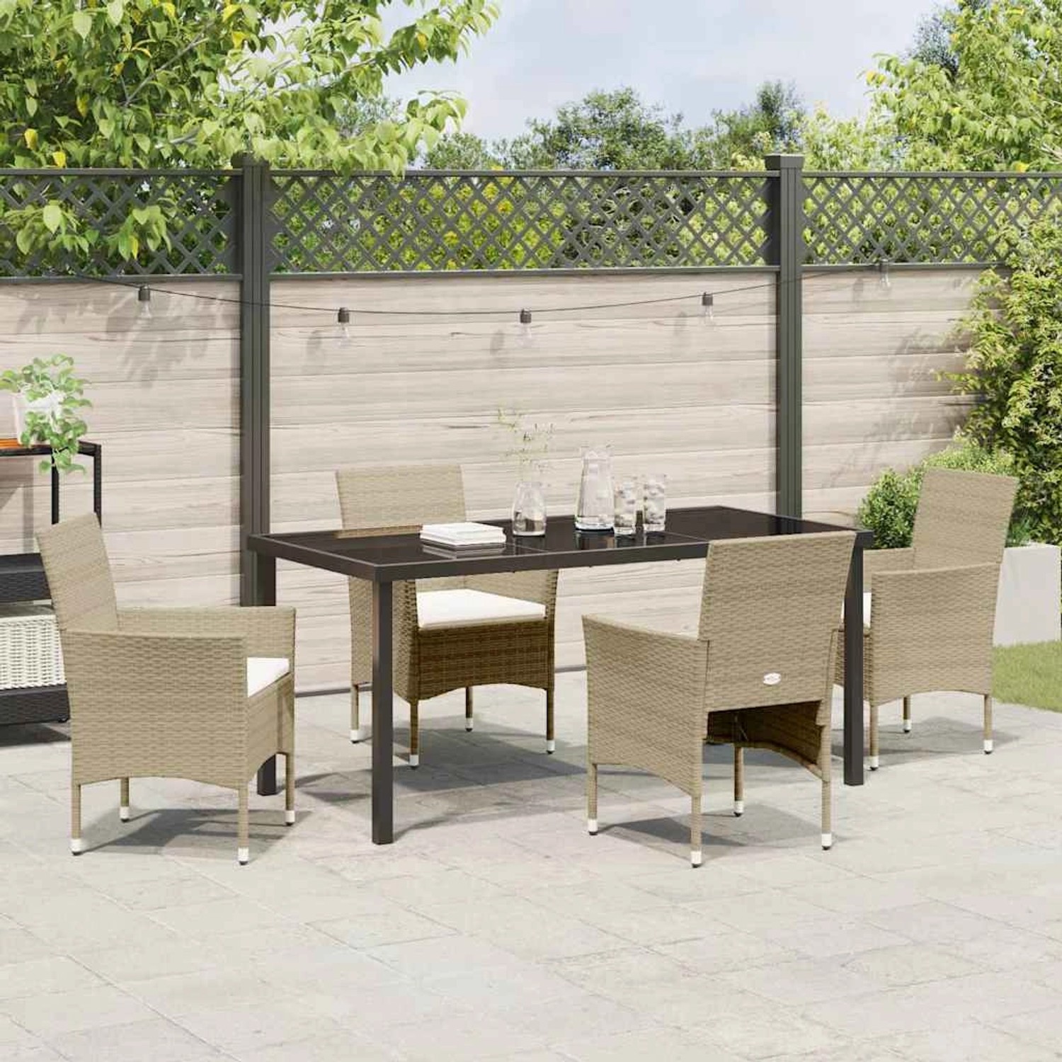 Beige 5-tlg. Garten Essgruppe aus Poly Rattan mit Tisch und Stühlen inklusive Kissen.