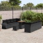 Schwarzes 11-teiliges vidaXL Garten-Sofa-Set aus Poly Rattan mit Tisch und Hockern.