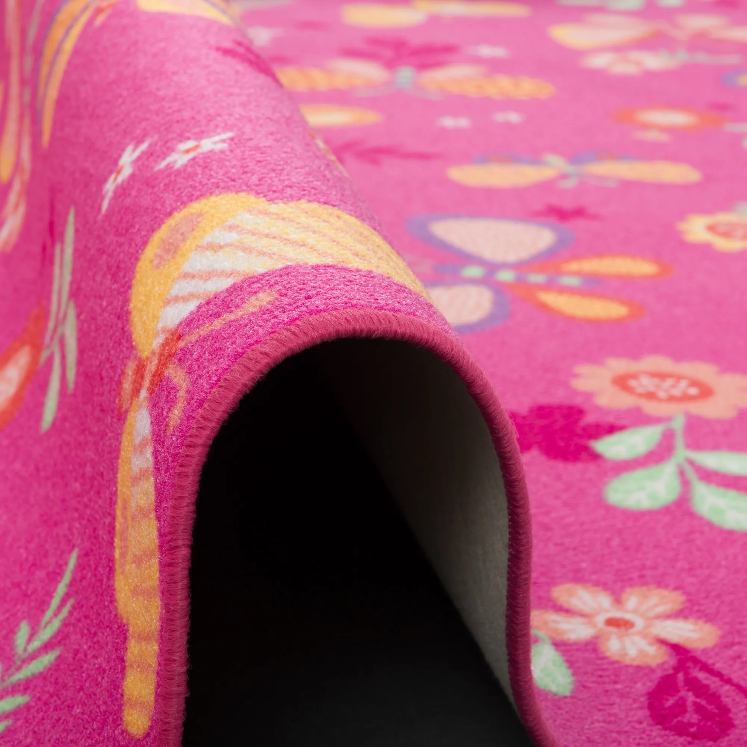 Pinker Kinder Spielteppich mit Schmetterlingen, Snapstyle, 80x240cm.