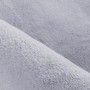 Detailaufnahme: Silberner Ayyildiz Kurzflorteppich Pouffy mit weicher Textur.