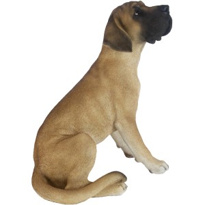 Detailreiche Deko-Figur einer sitzenden Deutschen Dogge (53 cm) für Garten oder Haus.