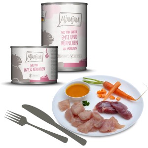 MjAMjAM Katzen-Nassfutter Duo Ente & Hühnchen mit Möhren, 400g Dose und Teller mit Futter.