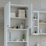 Vicco Badschrank Maris, weiß, 56x190 cm, mit offenen Fächern und Handtüchern im Badezimmer.