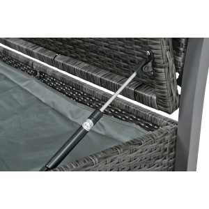 Detailaufnahme: Geöffnete Gartenbank Ferrara Polyrattan dunkelgrau mit Stauraum.