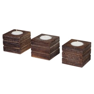 3er Set braune Teelichthalter aus Paulowniaholz im Vintage Shabby-Look, quadratisch, mit Teelichtern.