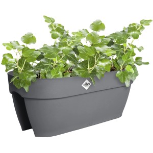 Anthrazitfarbener Elho Blumenkasten Flower Bridge Vibia Campana mit Bepflanzung.