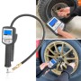 STAHLWERK Digitale Druckluft-Reifenfüllpistole mit Display und Schlauch, beim Befüllen von Auto- und Kleinfahrzeugreifen.