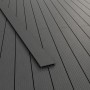 Anthrazitfarbene WPC Terrassendielen mit geriffelter Oberfläche. Ideal für Terrasse und Balkon.
