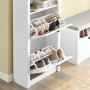 Weißer SoBuy Schuhkipper FSR87-K-W mit zwei Klappen und diversen Schuhen. Schuhkommode für den Flur.