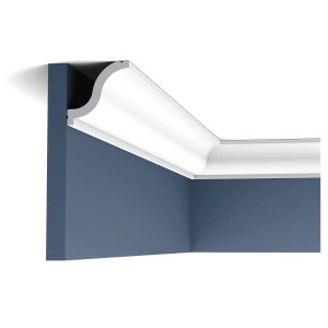 Weiße ORAC DECOR CX108 AXXENT Zierleiste als Eckleiste an Wand und Decke.