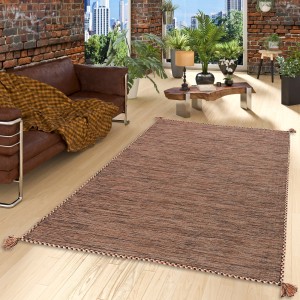 Beiger Pergamon Natur Teppich Kelim Prico (120x180cm) im Wohnzimmer.