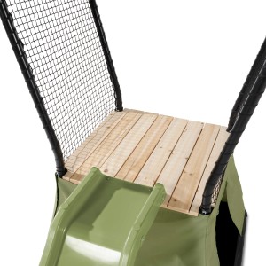 Detailansicht Exit Ivy Spielturm mit grüner Rutsche und Spielzelt.